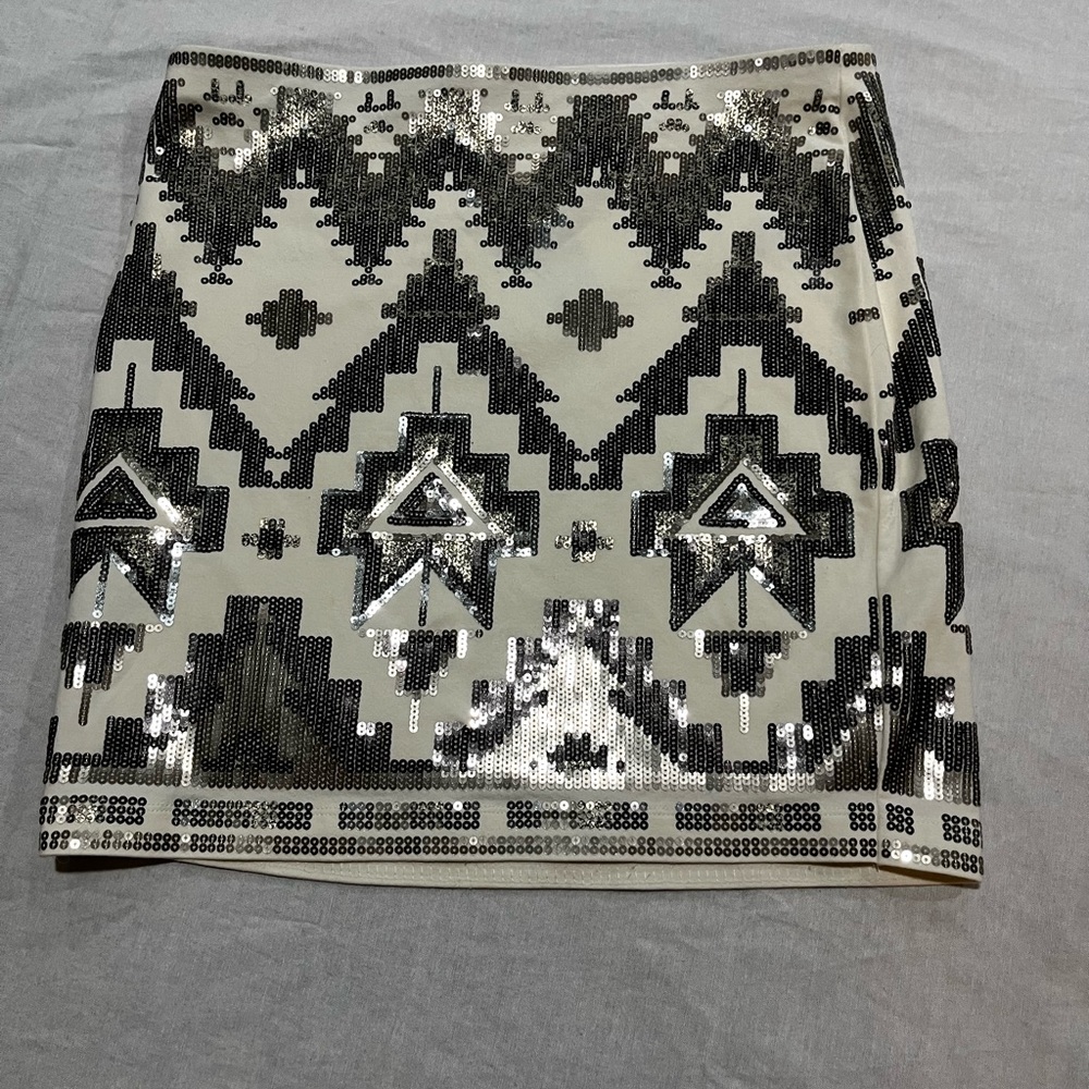 Express Geometric Sequin Mini Skirt in Black and Silver